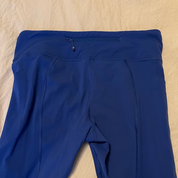 Lulu lemon Size 8 blue cropped tights - Picture 3 of 3